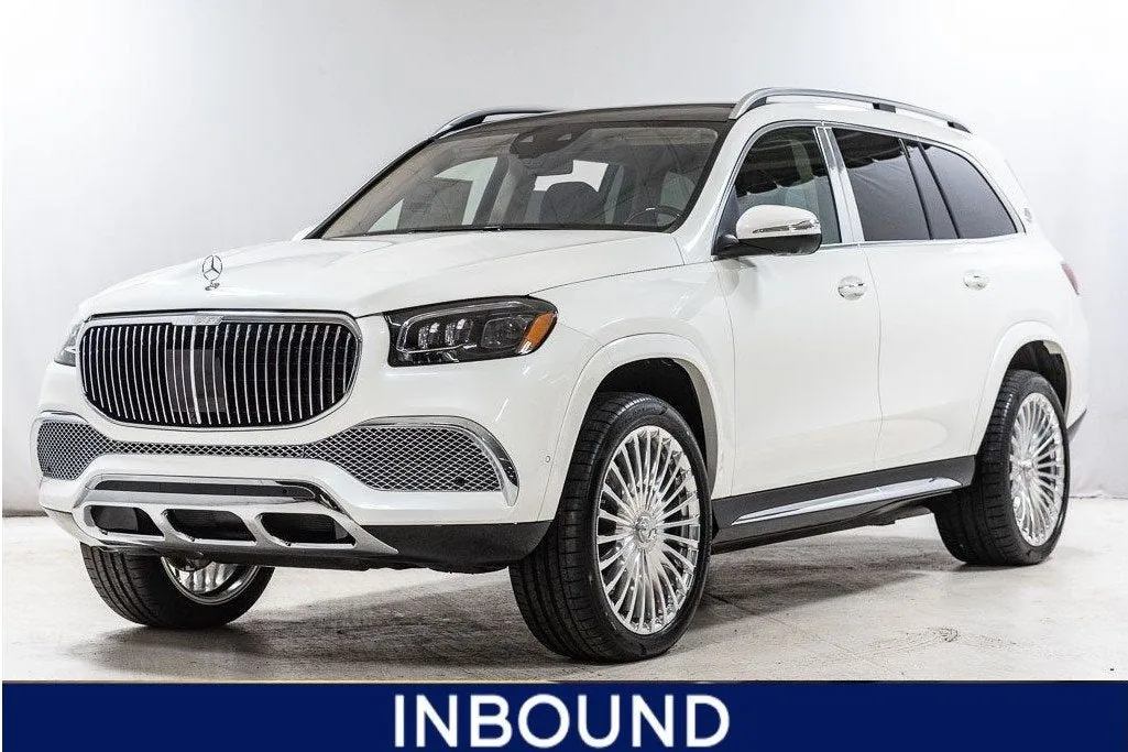 مرسيدس مايباخ GLS 600 للإيجار في لوس أنجلوس — المنظر الجانبي