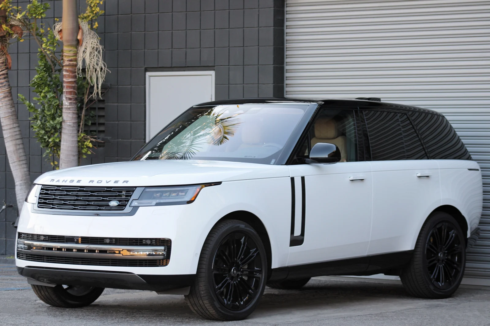 2026 Range Rover Vogue rental Los Angeles — The Most Refined Range Rover