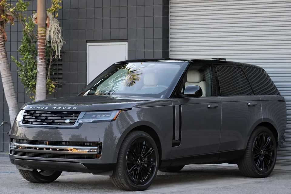 Carpathian Grey 2026 Range Rover Vogue rental at BLU Motors in Los Angeles