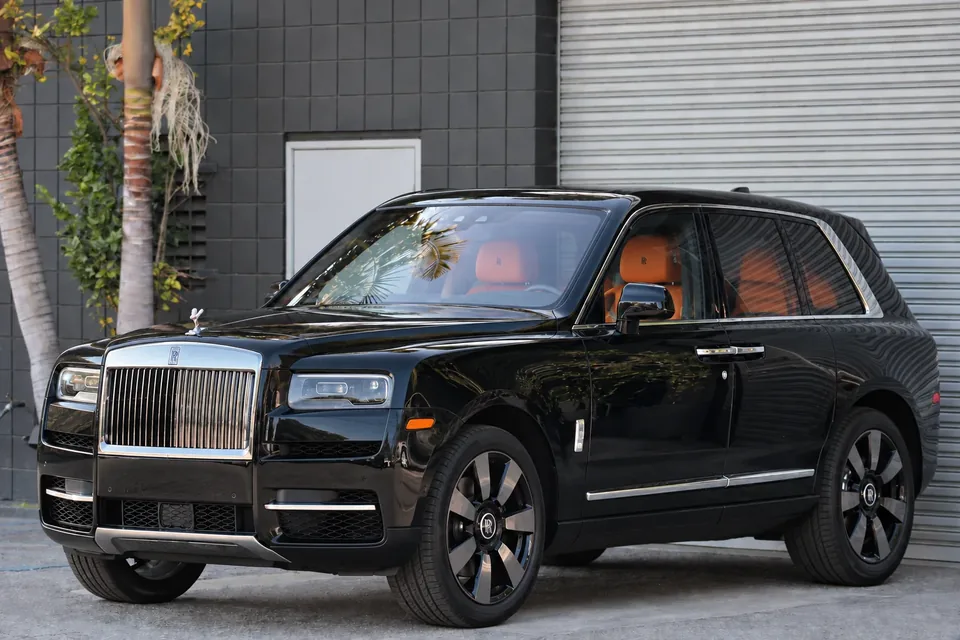 Rolls-Royce Cullinan rental at BLU Motors in Los Angeles