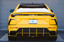 Load image into Gallery viewer, 2022 Lamborghini Urus
